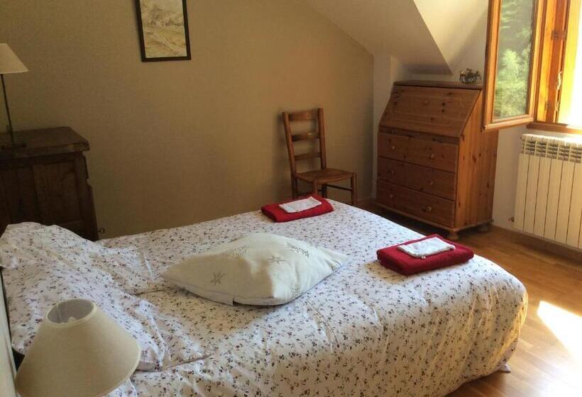 مبيت وإفطار Chambre D Hôte Les Carlines