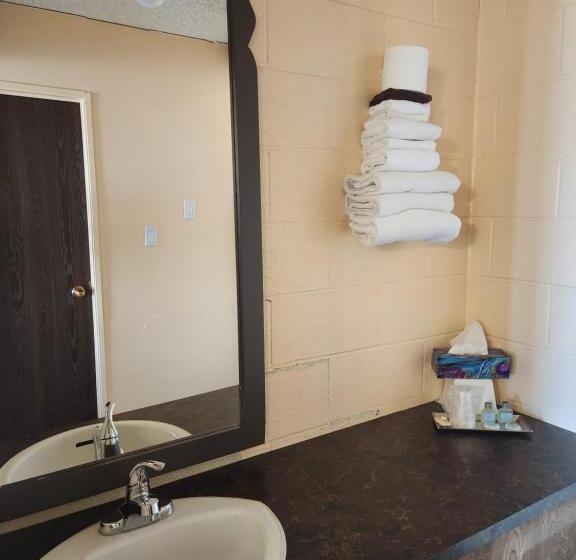 Cedar Villa Motel