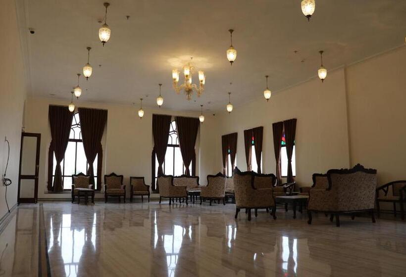 فندق Anandit International