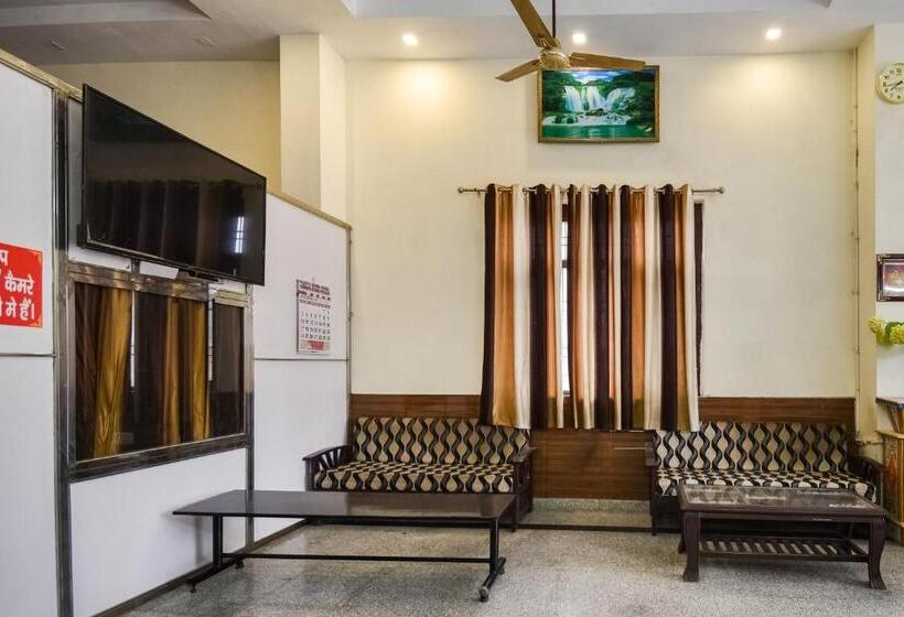 فندق Oyo Anjani Mahal Guest House