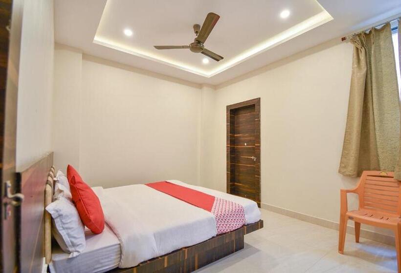 فندق Oyo Tulshi Residency