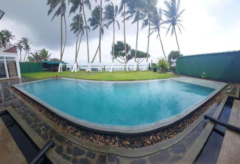 ホテル Shavara Beach