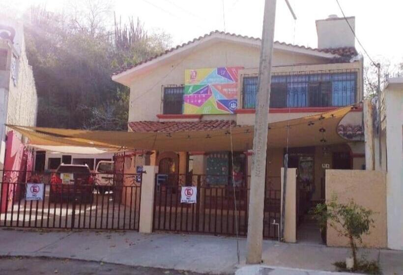 پانسیون Aroma A Cafe