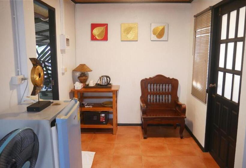 پانسیون Big Elk Steak House   Homestay