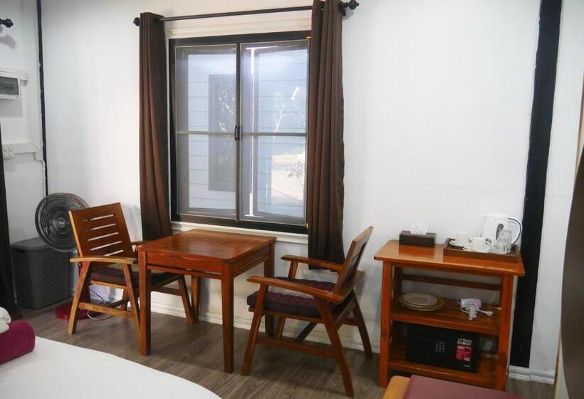 پانسیون Big Elk Steak House   Homestay