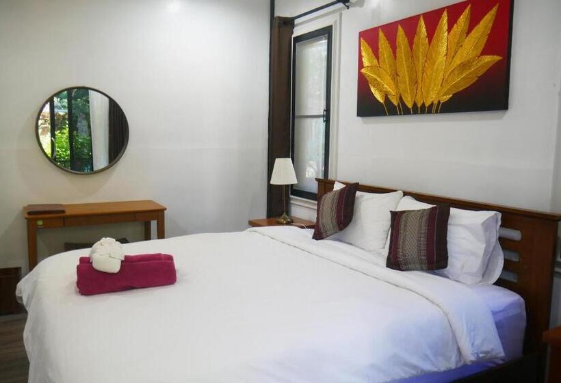 پانسیون Big Elk Steak House   Homestay