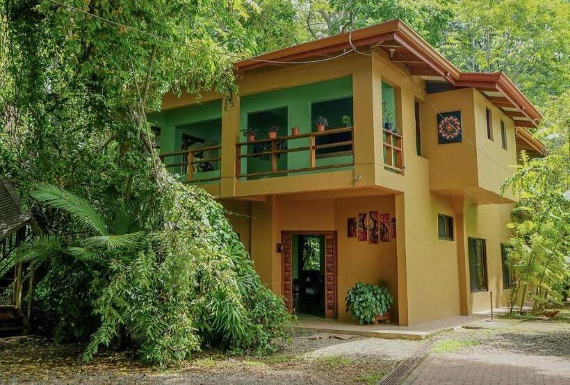 بنسيون Hospedaje El Bosquecito