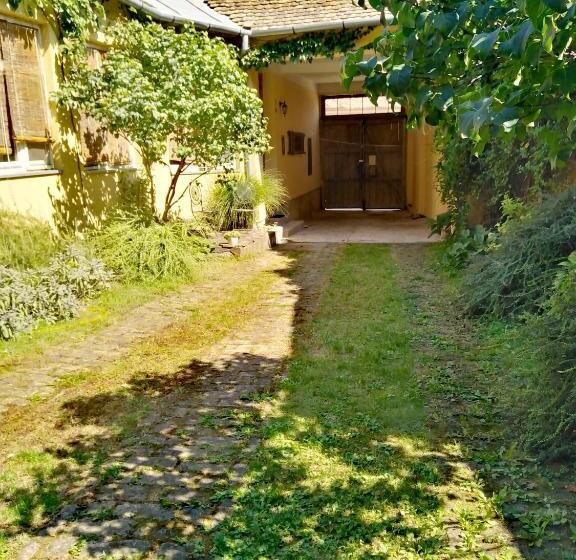 پانسیون šomin Lagum Vila