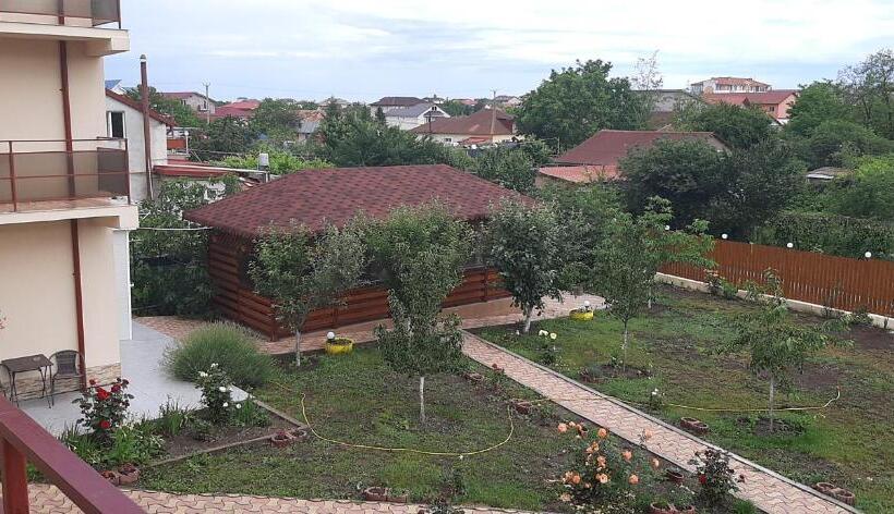 پانسیون Timona  Camere De închiriat