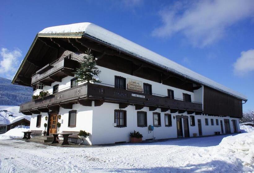Общежитие Berghütte Burgweghof Jugendgästehaus