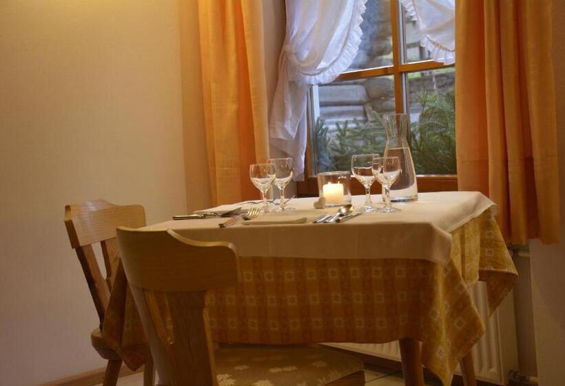 Albergue Locanda Pensione Maria