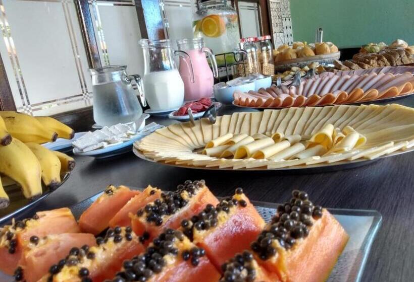 هاستل Pousada Nanaco