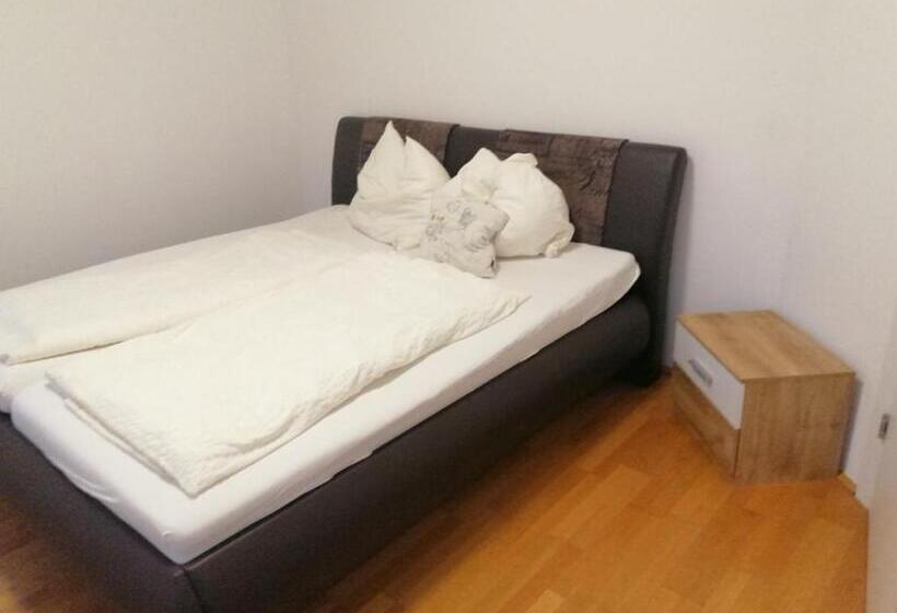 فندق صغير Taferne In Köstendorf   Ferienwohnung Monteurzimmer