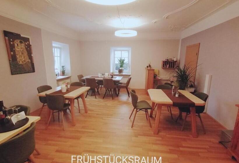 فندق صغير Taferne In Köstendorf   Ferienwohnung Monteurzimmer