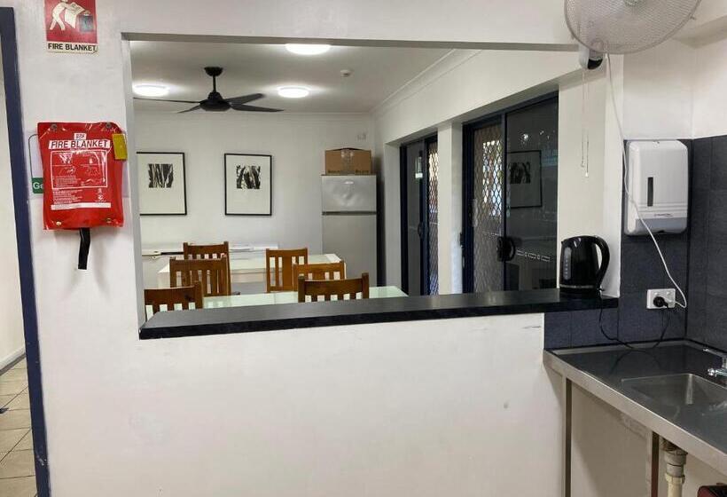 צימר Arrival Lodge Hostel Accommodation