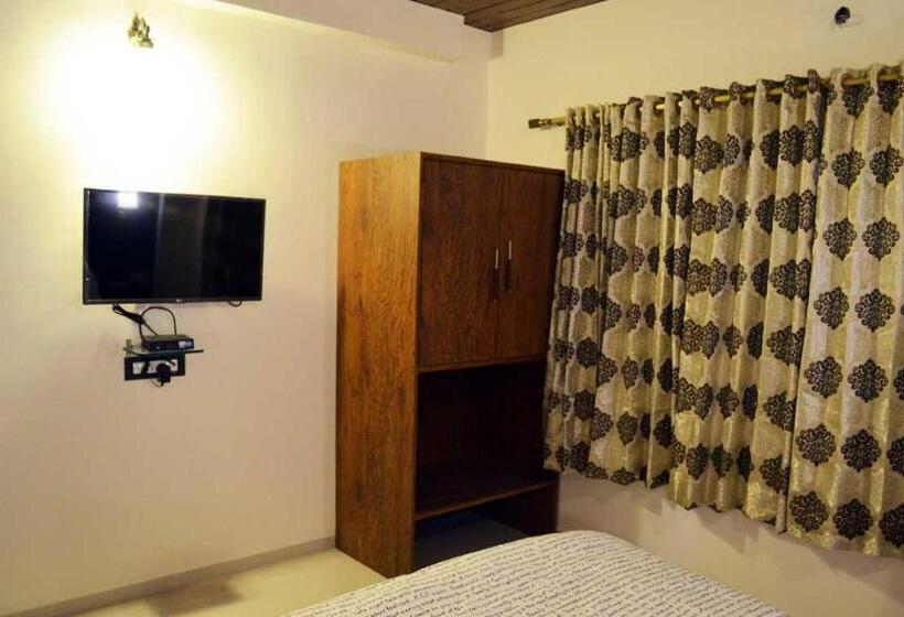 호텔 Nirvana Inn