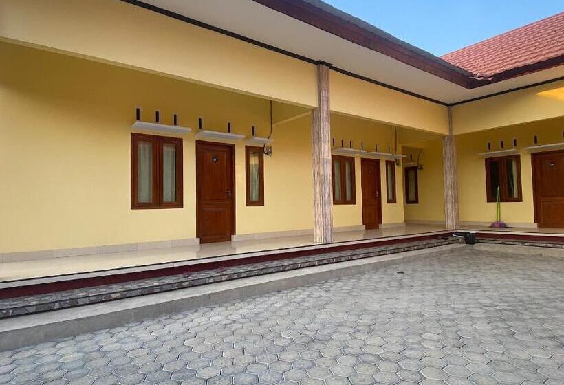 酒店 Oyo Life 93255 Kosan Teratai Jaya