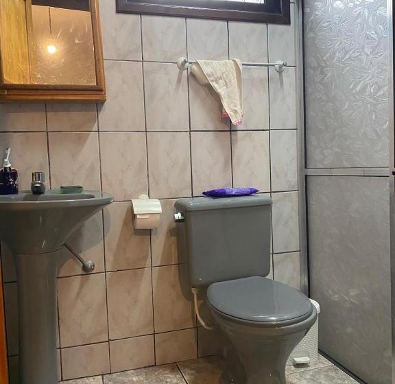 펜션 Lara S House