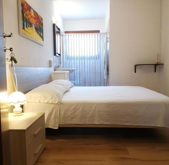 פנסיון Summer S House