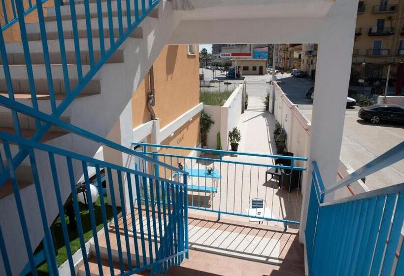 تختخواب و صبحانه Carlo Five