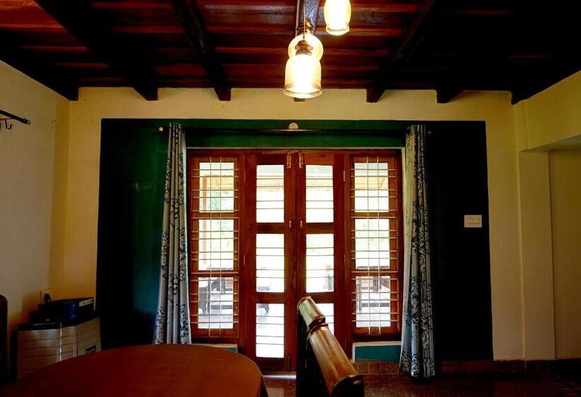 민박 Spring Fields Coorg Homestay