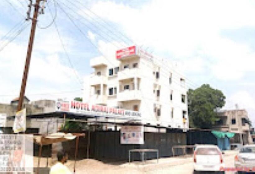 酒店 Adiraj Palace And Lodging, Shani Shingnapur