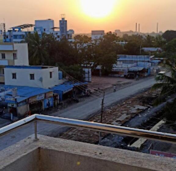 酒店 Adiraj Palace And Lodging, Shani Shingnapur