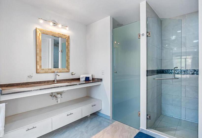 هتل Morgan Residences 508a