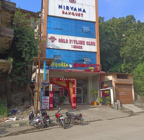 酒店 Nirvana Lodging & Boarding