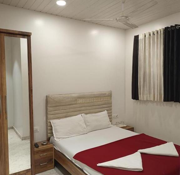 酒店 Nirvana Lodging & Boarding