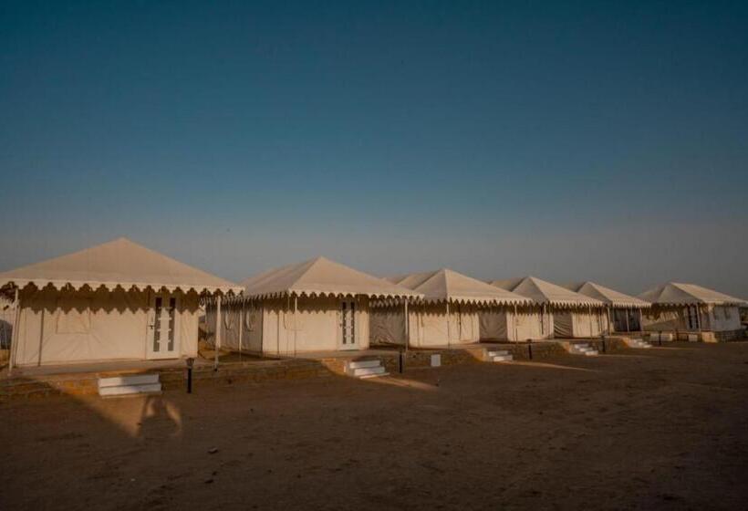 호텔 Royal Exotic Luxury Desert Camp