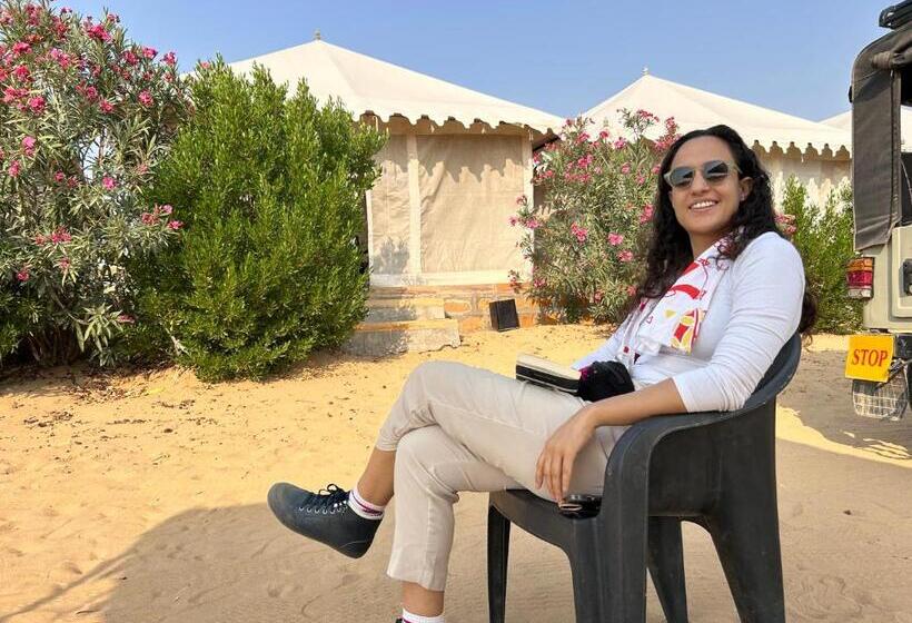호텔 Royal Exotic Luxury Desert Camp
