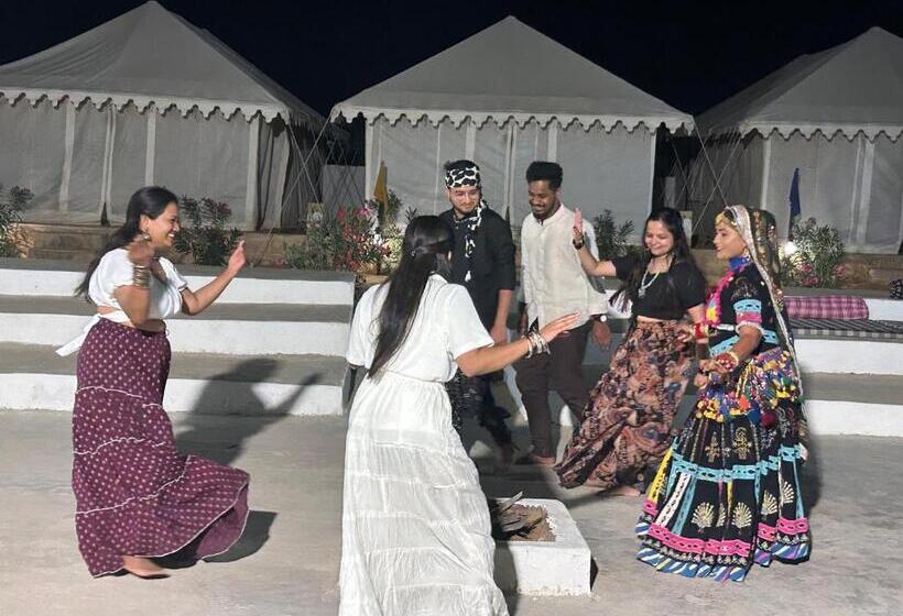 호텔 Royal Exotic Luxury Desert Camp