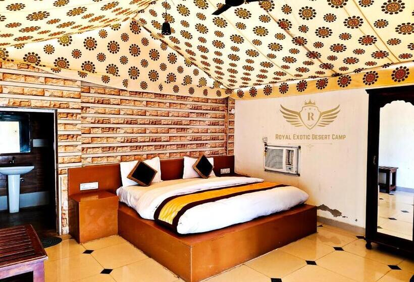 호텔 Royal Exotic Luxury Desert Camp
