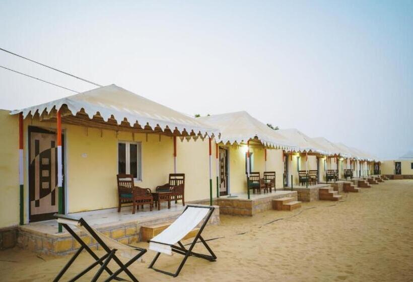 호텔 Royal Exotic Luxury Desert Camp