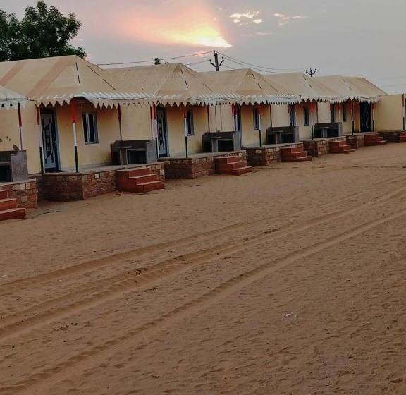 호텔 Royal Exotic Luxury Desert Camp