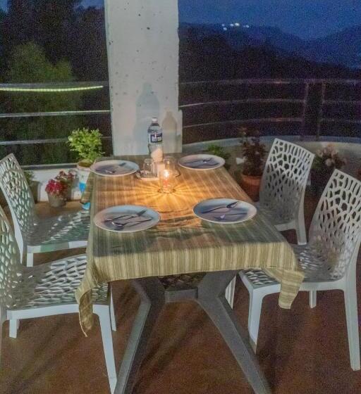 בית מלון כפרי The Mountain Mist