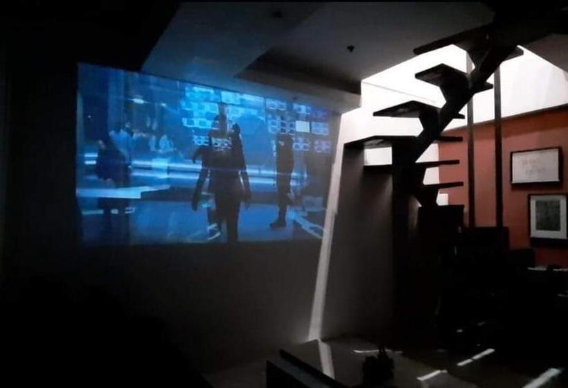 L1 Twin Bed Staycation In Bonifacio Global City 7