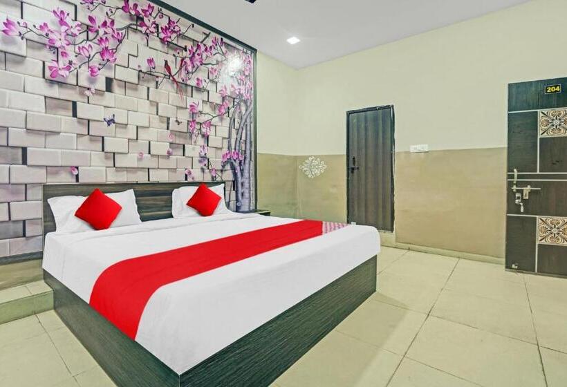 Oyo Flagship 80557 Hotel New Ss Palace