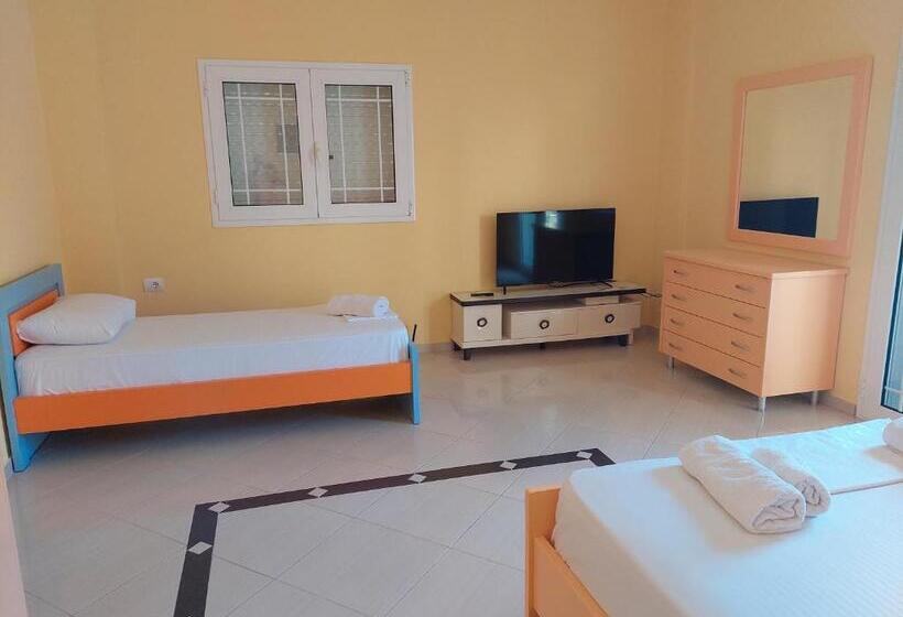 پانسیون Emi S Villa