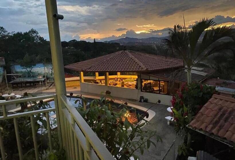 ペンション Villa Garita Inn