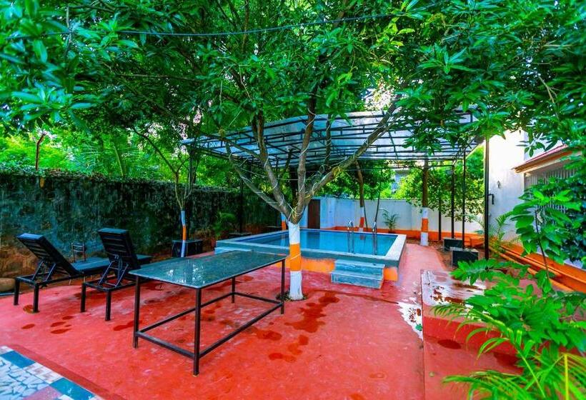 Queens Paradise Estate Resort