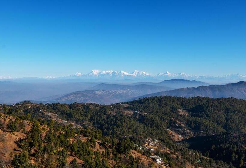 Shree Parijat Resort At Mukteshwar Hill Station With Himalayan View