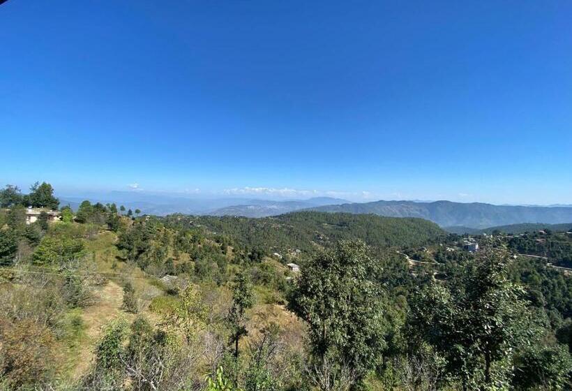 Shree Parijat Resort At Mukteshwar Hill Station With Himalayan View