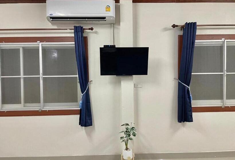 2b Cozy Hostel ตรัง