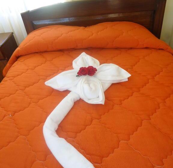 تختخواب و صبحانه Hostal Del Sol Isla Del Sol