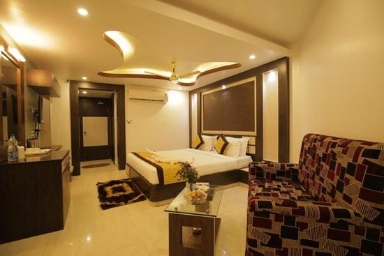 호텔 De Balaji Inn