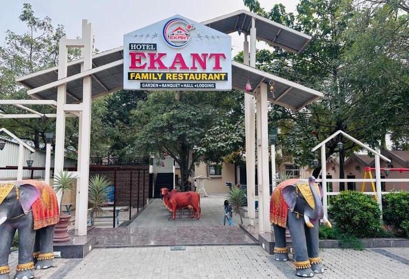 호텔 Ekant Family Restaurant And Lodging