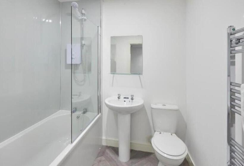 Super Hotel O Jeevan Residency