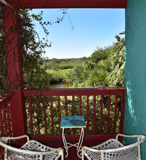 فندق The Beach House At Si Como No Inn